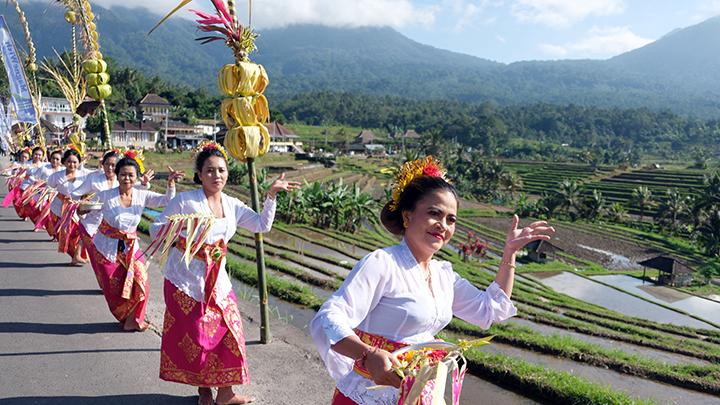Aktivitas Wisata Lokal yang Memberikan Pengalaman Berbeda bagi Para Pelancong